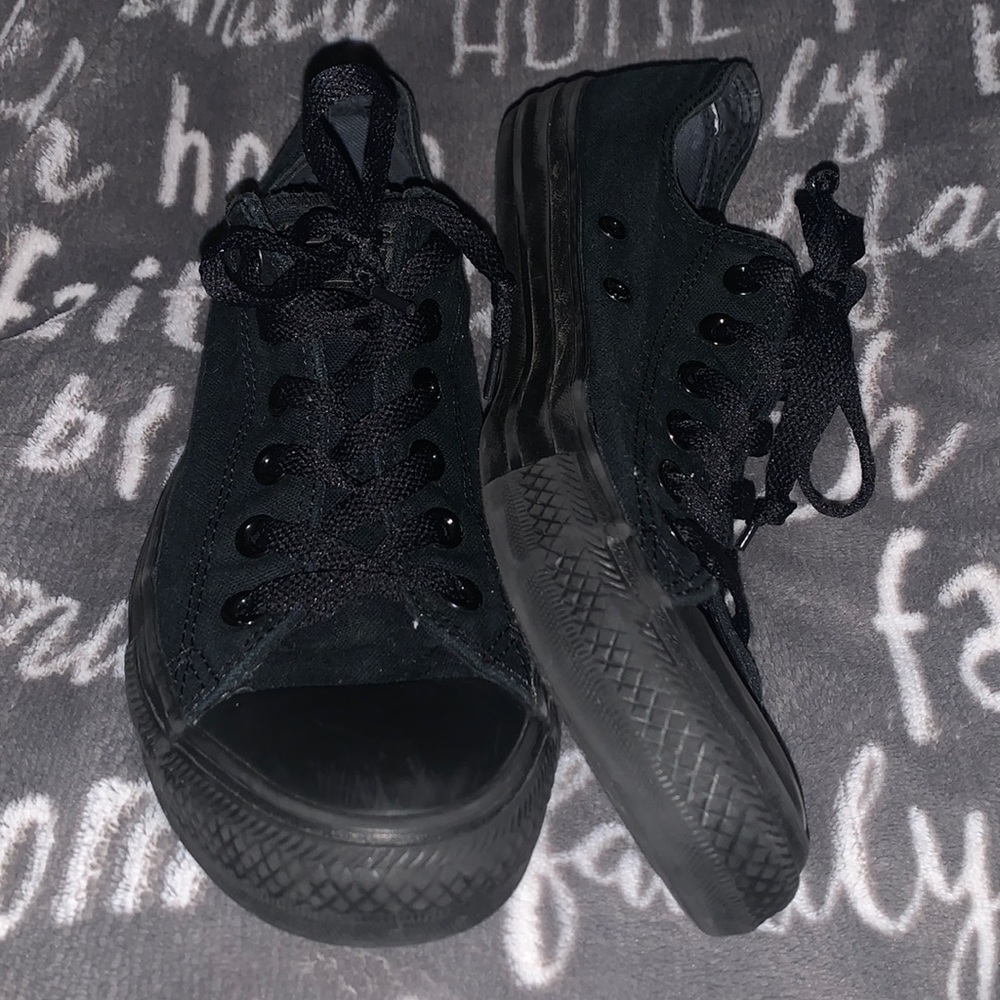Black converse